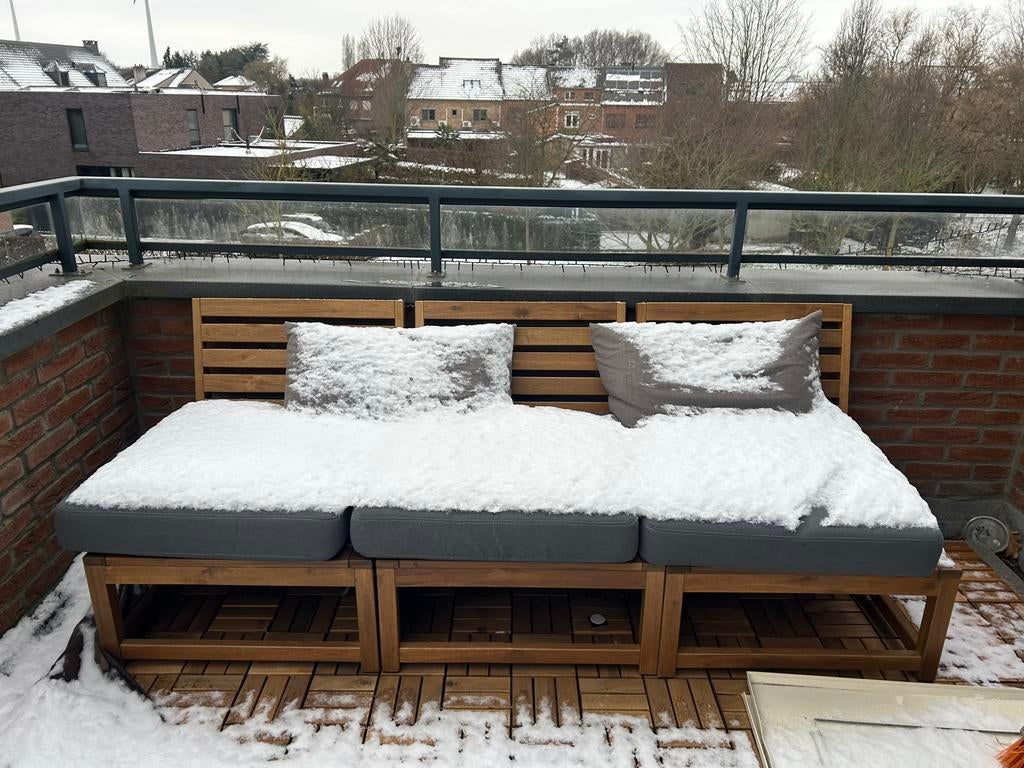 IKEA houten loungeset + RUNNEN tegels – complete balkon set, Tuin en Terras, Tuinsets en Loungesets, Zo goed als nieuw, Loungeset