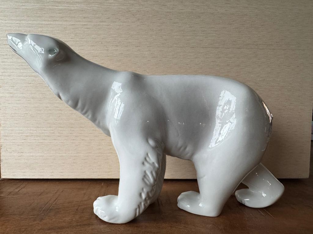 Ours polaire Royal Dux, Enlèvement