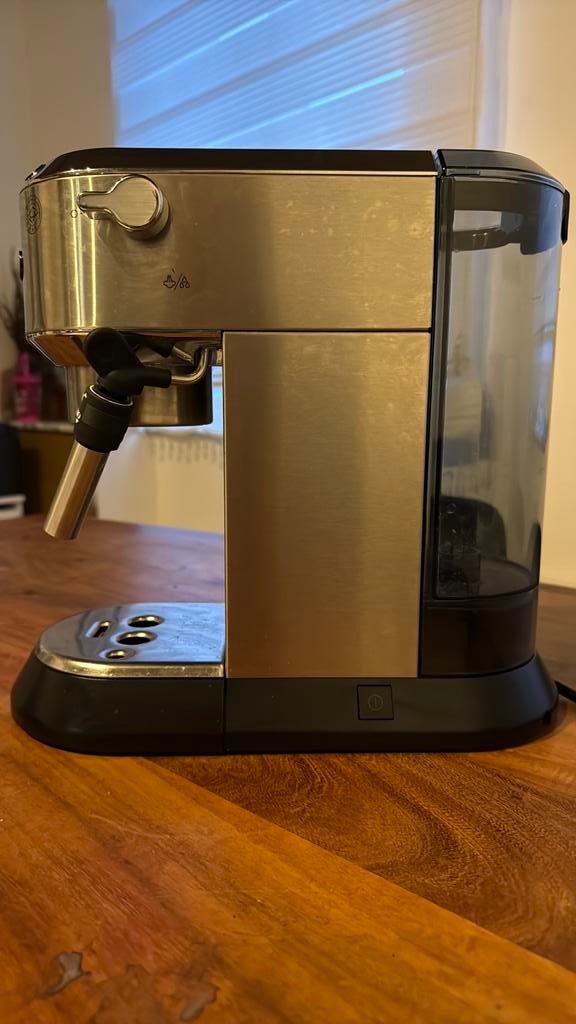 De longhi barista koffiemachine met bijhorende stukken, Ophalen, Zo goed als nieuw, Koffiemachine