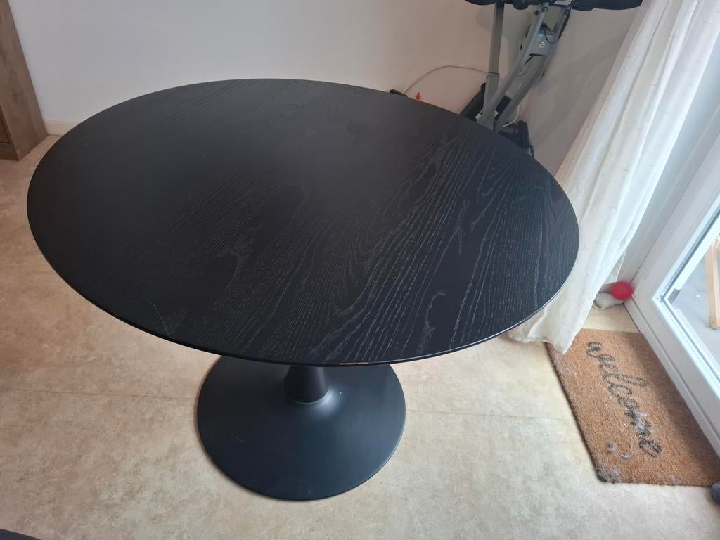 Table ronde noir RINGSTED JYSK – très bon état, Enlèvement