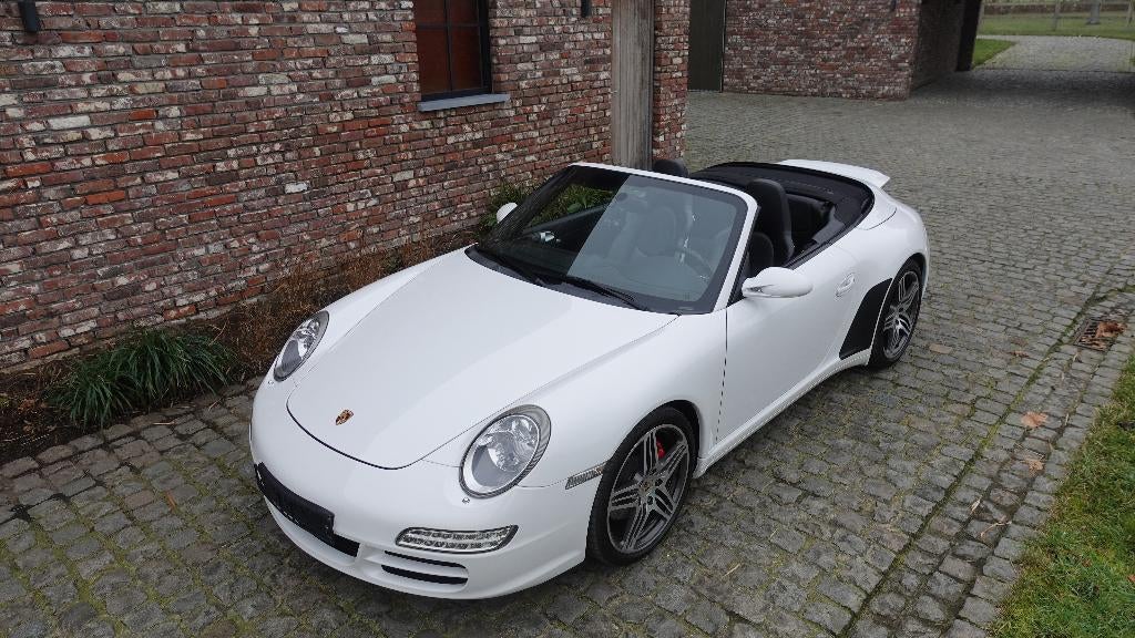 Porsche 911 997 3,8l Cabrio 4S     white sound machine, Auto's, Porsche, Automaat, Zwart, 286 g/km, Cabriolet