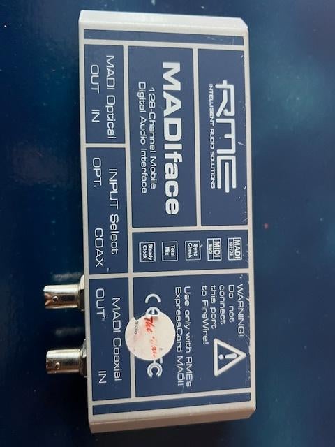 RME HDSPe MADIFACE, TV, Hi-fi & Vidéo, Appareils professionnels, Comme neuf, Audio, Enlèvement