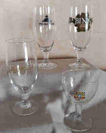 Bier glazen, Enlèvement