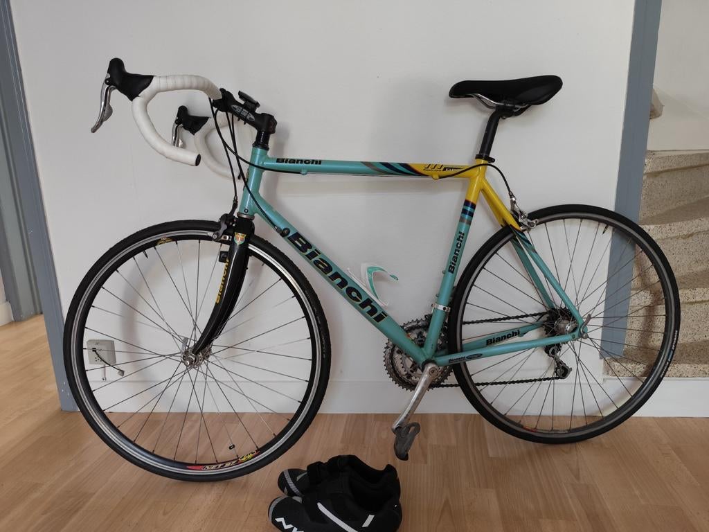 Vélo de course Bianchi 28p en très bon état pour p1,65  1,95, Enlèvement