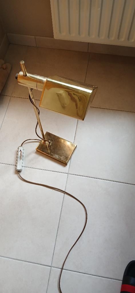 bureaulamp, Enlèvement