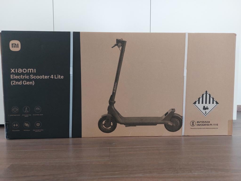 Elektrische step, Xiaomi 4 lite, NIEUW, NOG IN DE DOOS, Fietsen en Brommers, Steps, Ophalen