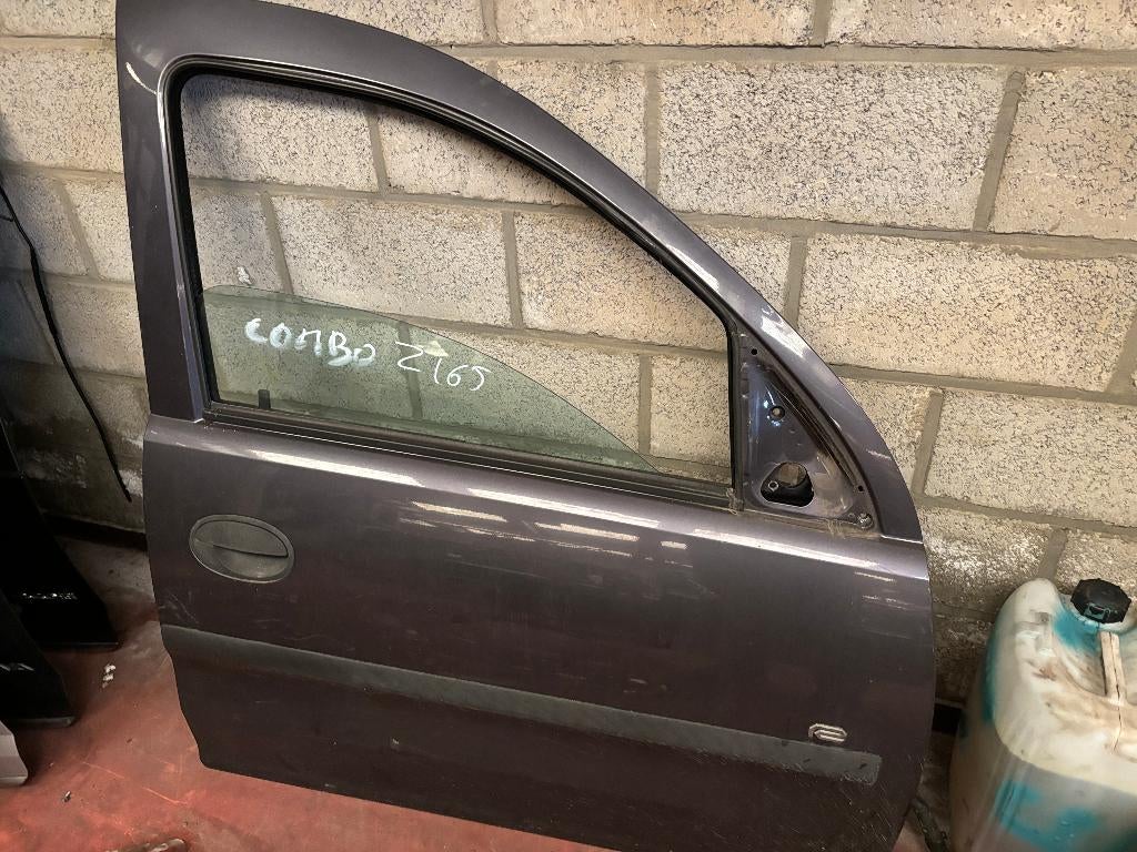PORTIERE AVANT DROITE OPEL COMBO TOUR, Autos : Pièces & Accessoires, Carrosserie & Tôlerie, Porte, Opel, Avant, Droite, Utilisé