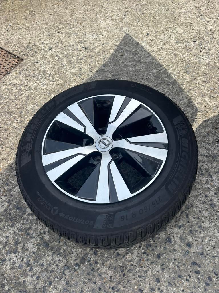 Volvo velgen met banden 16 inch, Auto-onderdelen, Banden en Velgen, Ophalen, 16 inch, Band(en)