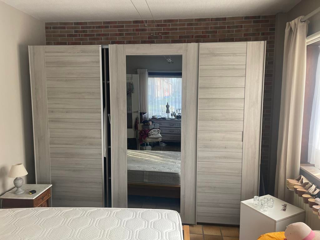 Tres grande penderie, Maison & Meubles, Armoires | Penderies & Garde-robes, Comme neuf, Enlèvement