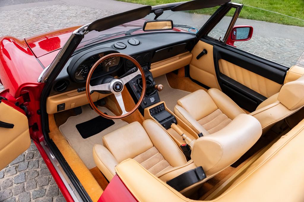 Alfa Romeo Spider 2.0 - 1991, Entreprise, Boîte manuelle, Spider, 2 portes