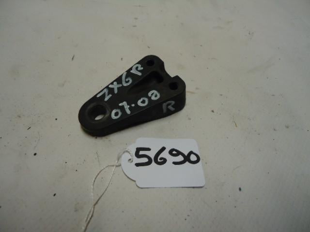 ZX6R 2007 - 2008 Kawasaki Beugel Beugel motorblok D1-11680