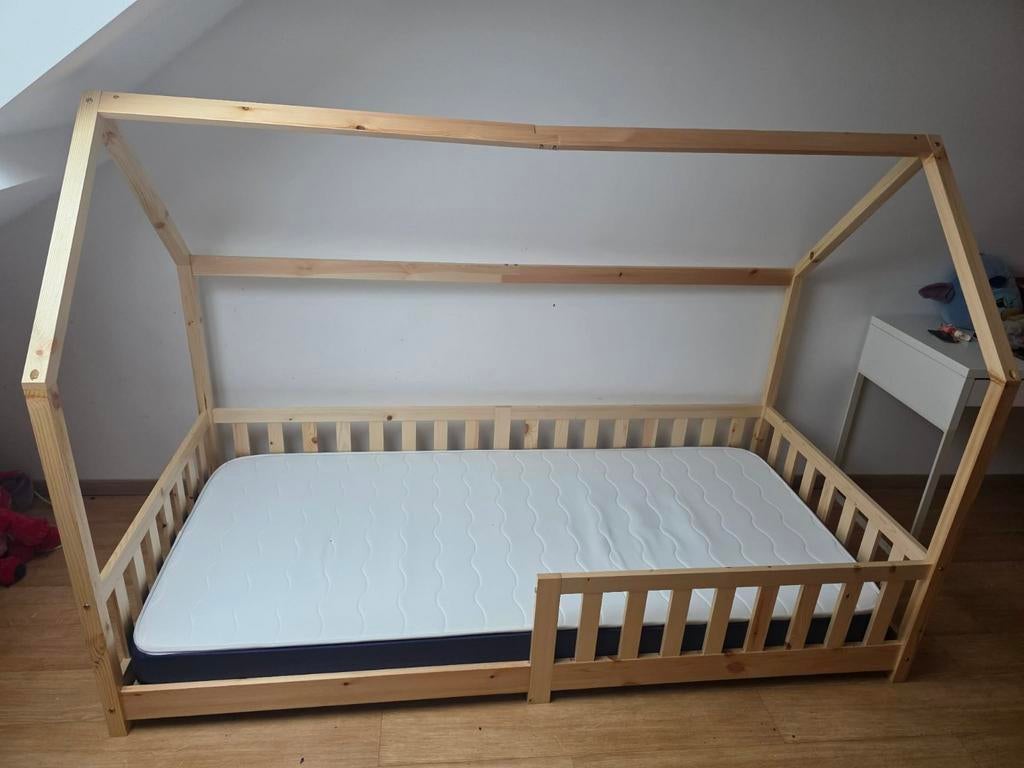 A vendre lit cabane 1 personne bon état, Maison & Meubles, Chambre à coucher | Matelas & Sommiers, Utilisé, Matelas, 90 cm, 200 cm