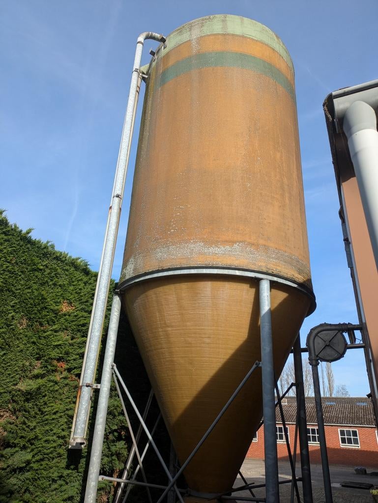 Voedersilo's, Ophalen