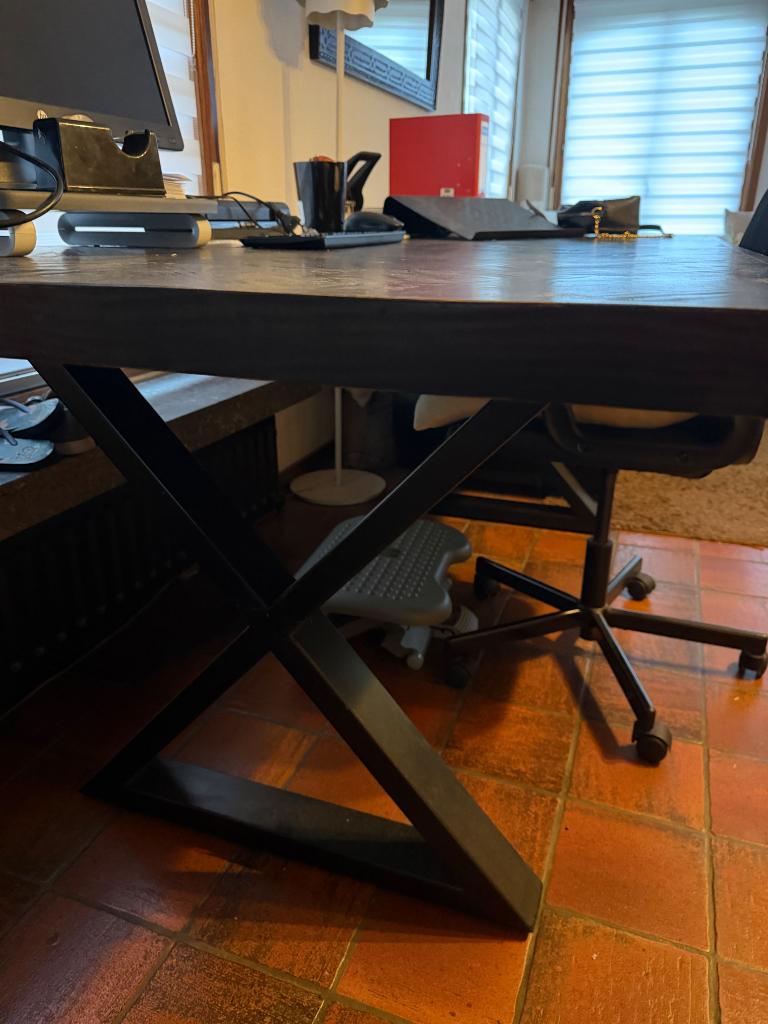 Table Table à manger, Métal, 100 à 150 cm, Enlèvement, Utilisé