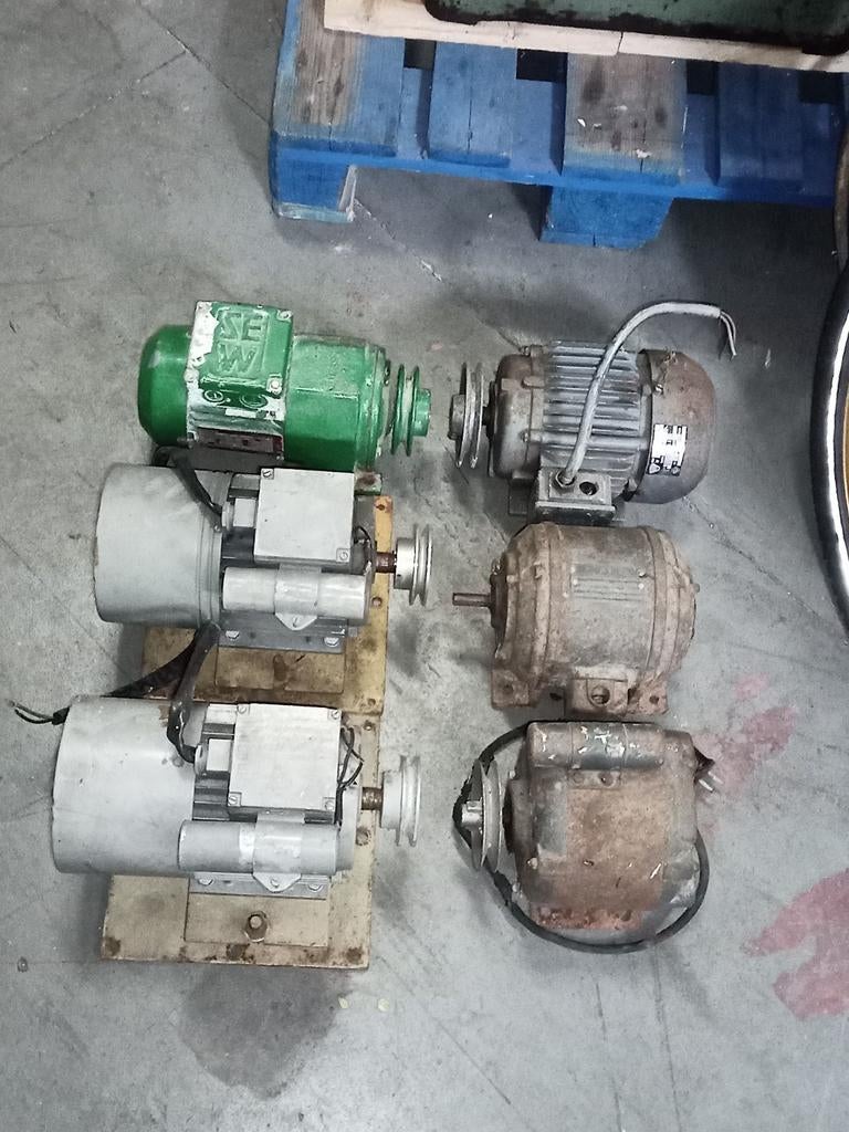 PROMOTION DE PRINTEMPS : 6 moteurs électriques lourds à 100€, Enlèvement, Utilisé