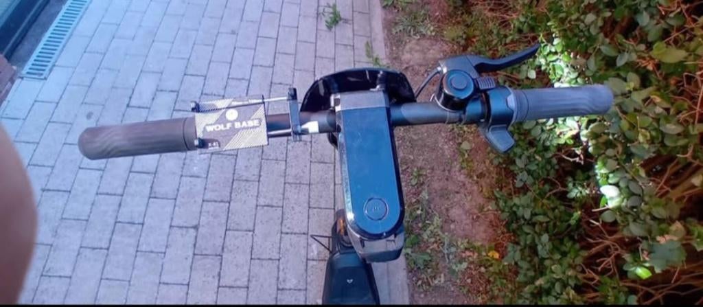 NIU KQi3 Sport elektrische scooter — als nieuw, Fietsen en Brommers, Ophalen, Zo goed als nieuw, Overige typen, NIU KQI 3