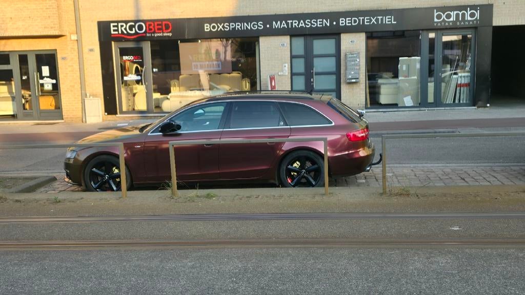 Audi A4, Autos, Achat, A4, Noir, 5 portes