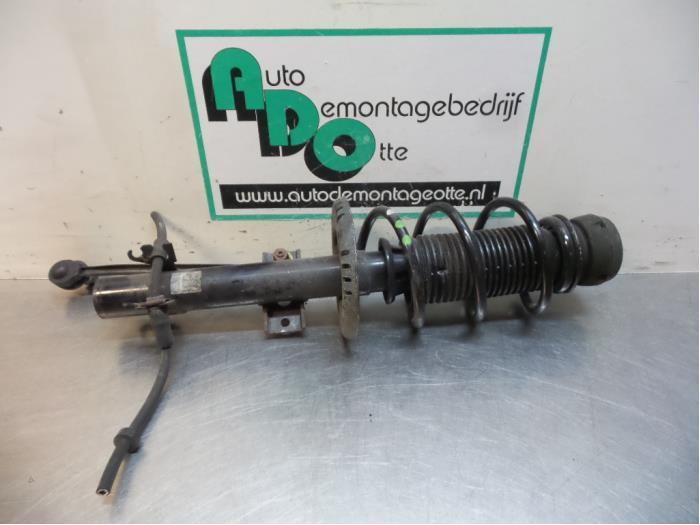 Schokdemperpoot links-voor van een Skoda Citigo (Citigo 12-), Gebruikt, -, -, Ophalen of Verzenden