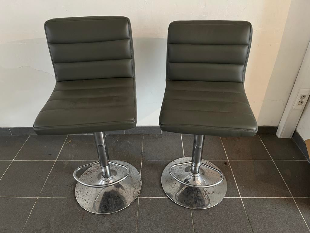 Twee barkrukken, Huis en Inrichting, Barkrukken, Ophalen, Gebruikt, Leer, In hoogte verstelbaar