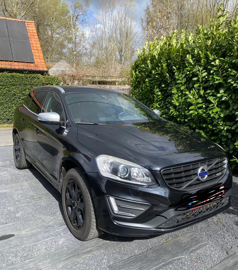 Volvo XC60 2.0 D4 Momentum R Design (2014), Achat, Euro 6, Carnet d'entretien, Noir