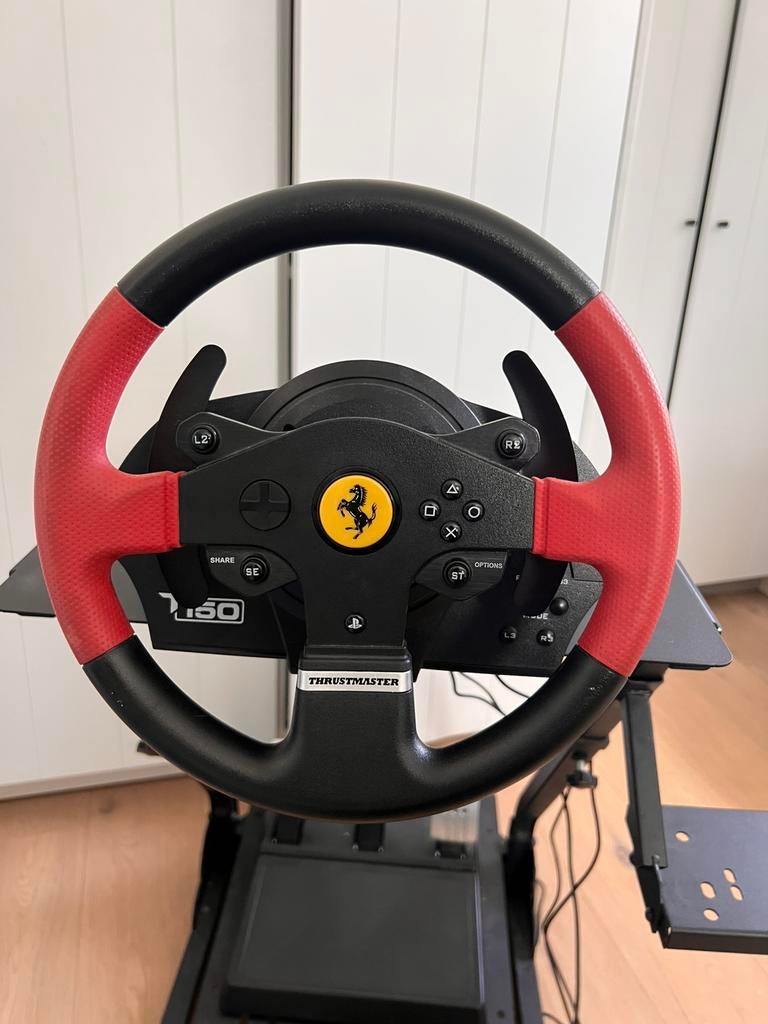 Thrustmaster t150 en t3pa pedalen met cockpit, Consoles de jeu & Jeux vidéo, Enlèvement, Comme neuf