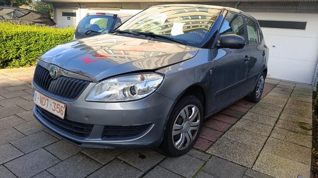 Skoda Fabia 1.2 Essence Manuel climatisation 181725 km CLim, Autos, Achat, Entreprise, Boîte manuelle, Entretenue par le concessionnaire