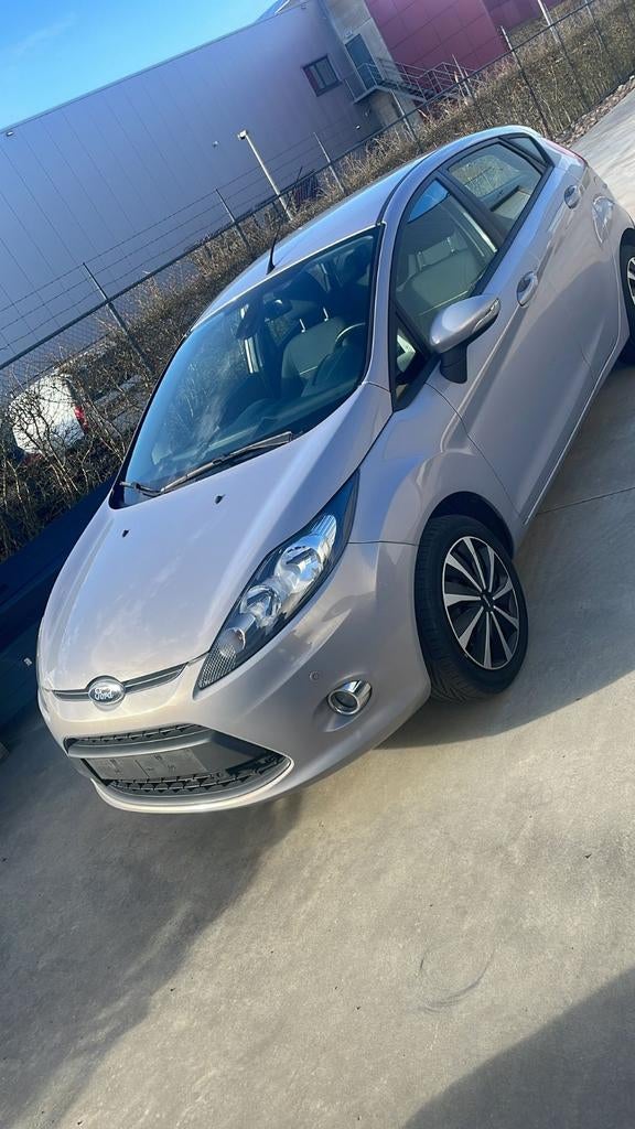 FORD FIESTA 1.4 tdci / Parkeersensoren / airco / ..., Autos, Achat, Boîte manuelle, 5 portes, Diesel