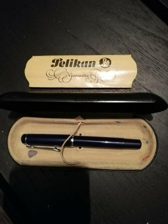 Pelikan AG-D-3000 Hannover donker blauw marine vulpen german, Verzamelen, Pennenverzamelingen, Overige merken, Ophalen of Verzenden
