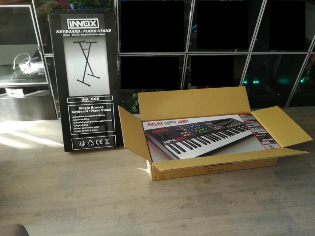 Akai Professional MPK 261 MIDI-controller Keyboard !!!!, Muziek en Instrumenten, Ophalen, Nieuw