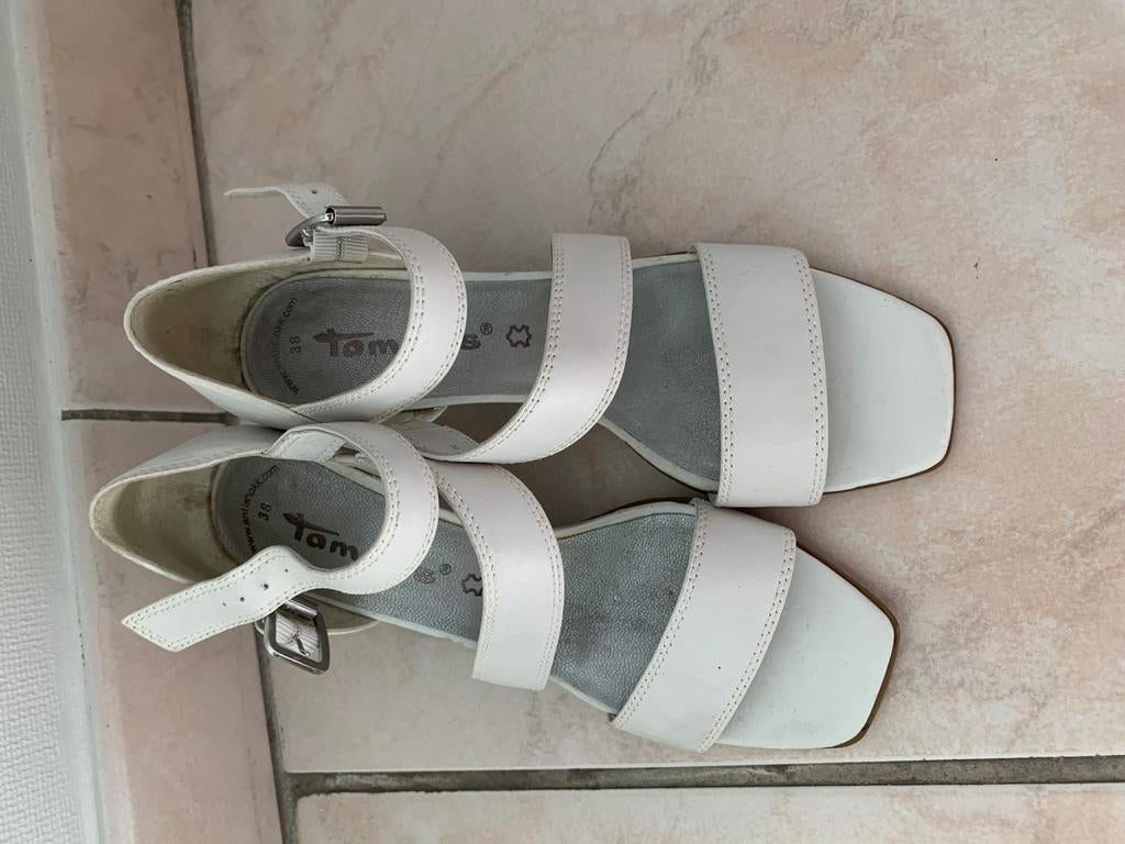 Sandalen wit leer Tamaris 38 als nieuw, Kleding | Dames, Ophalen of Verzenden, Zo goed als nieuw, Wit