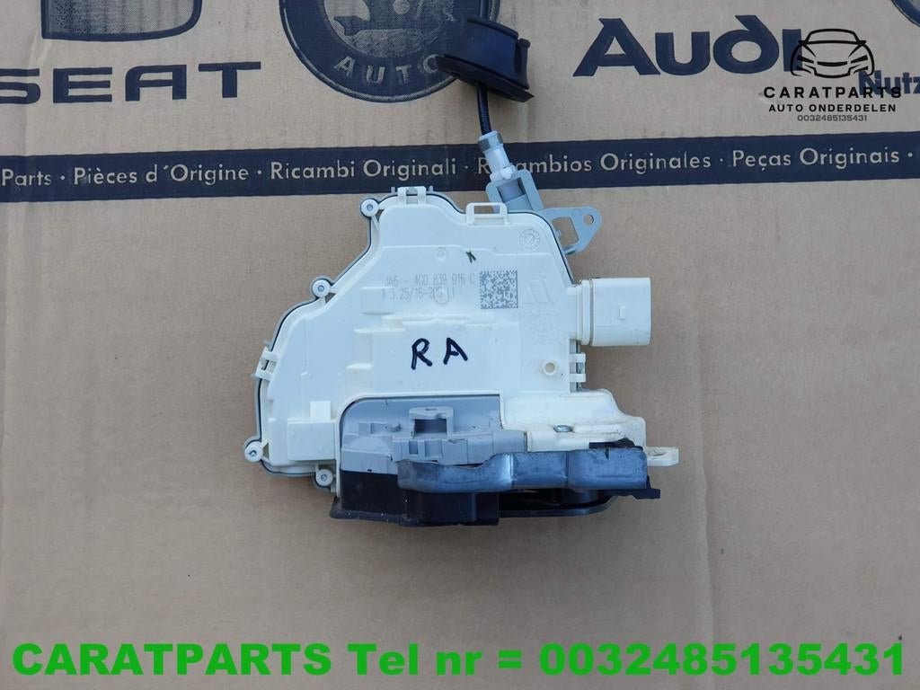 4G0839016C RS6 portierslot RS3 fente de porte A7 A6 Q7 A3 Q3, Autos : Pièces & Accessoires, AUDI AG, Auto-Union-Strasse 1
85045  Ingolstadt, DE
