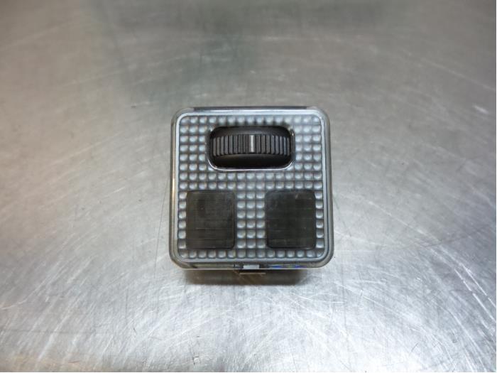 Eclairage intérieur arrière d'un Citroen Berlingo (Berling, -, Utilisé, -, -