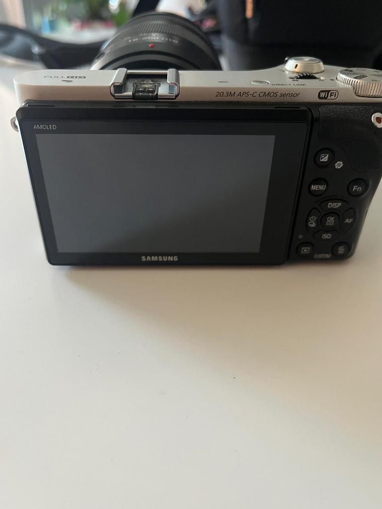 Appareil photo numérique Samsung Nx200, Enlèvement ou Envoi, Comme neuf, Samsung