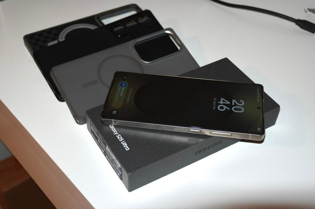 Galaxy s25 ultra black titanium 256gb, Télécoms, Téléphonie mobile | Samsung, Enlèvement, Comme neuf