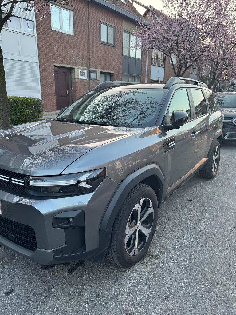 DACIA  BGSTER  1.8  JOURNEY Hybrid 155, Auto's, Dacia, 4 cilinders, Alcantara, Overige kleuren, 5 deurs