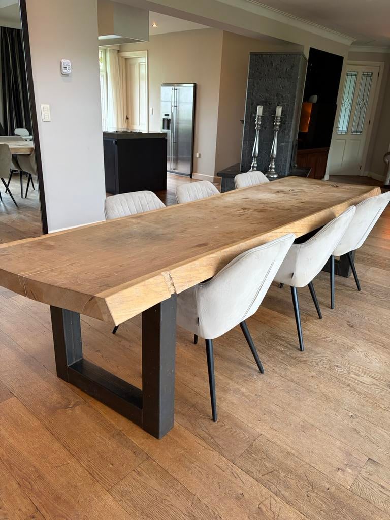Massieve echte boomstam eettafel, Huis en Inrichting, Ophalen, Gebruikt, Eikenhout, 200 cm of meer