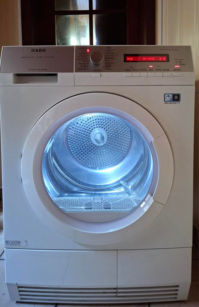 AEG droogkast met warmtepomp 8kg, Elektronische apparatuur, Droogkasten, Ophalen