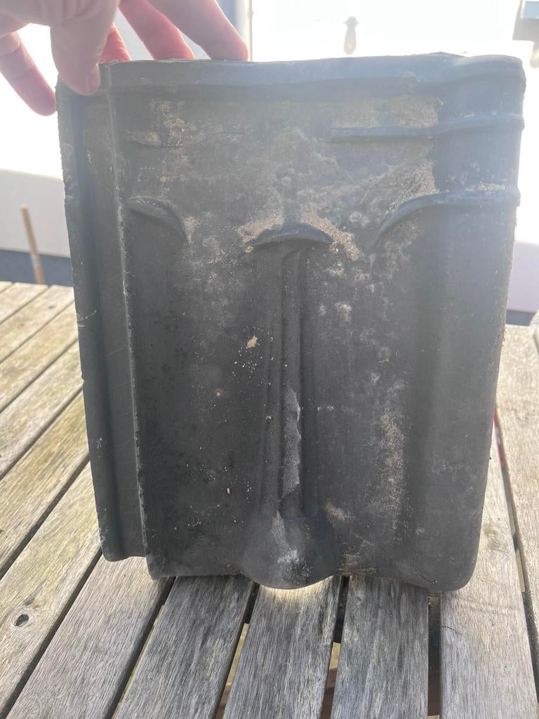 Oude dakpannen, Pierre ou Argile, Enlèvement, Utilisé, Noir