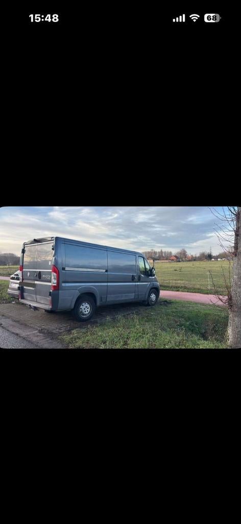 Verhuis wagen met chaufeur