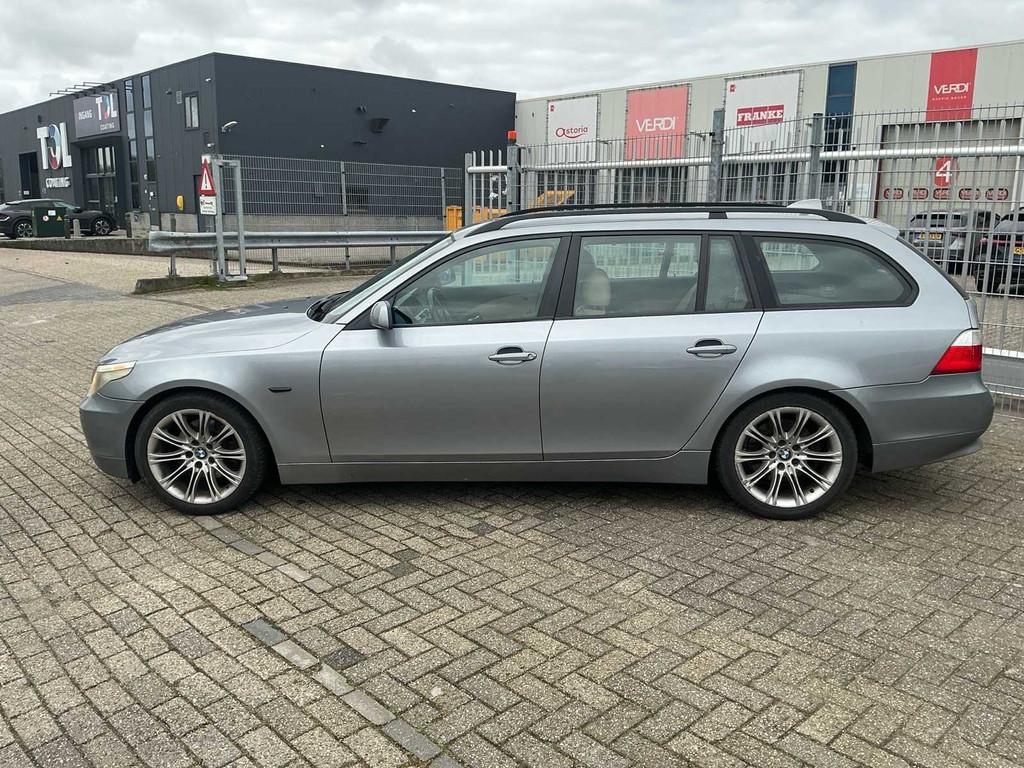 BMW Série 5 Touring 525i Voiture Particulière Exécutive 2, Autos, Entreprise, Break, Euro 4, Occasion