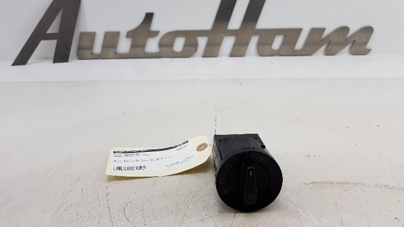 INTERRUPTEUR D'ECLAIRAGE Skoda Fabia II Combi, Utilisé, Skoda