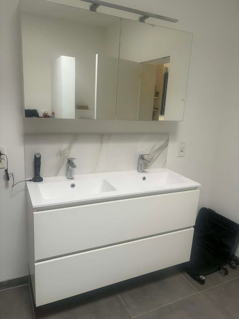 Splinternieuw badkamermeubel 120 cm – volledig set., Huis en Inrichting, Badkamer | Badkamermeubels, Spiegelkast, Ophalen