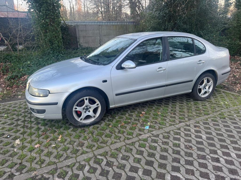 Seat toledo, Autos, Seat, Argent ou Gris, Achat, Boîte manuelle, Noir