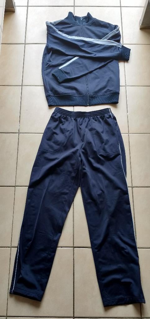 domyos trainingsvest en broek maat smal, Kleding | Heren, Sportkleding, Ophalen of Verzenden, Nieuw, Maat 46 (S) of kleiner