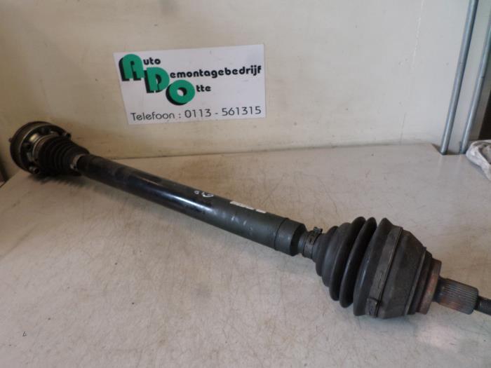 Arbre de transmission avant droit d'un Volkswagen Golf (Golf, -, 3 mois de garantie, Utilisé, -