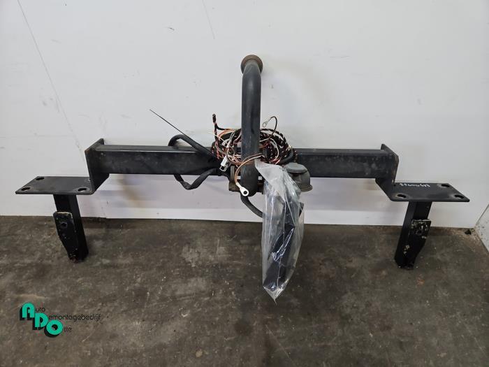 Trekhaak van een Opel Meriva (Meriva B 10-), Auto-onderdelen, Ophanging en Onderstel, Opel, Gebruikt, 3 maanden garantie, Ophalen of Verzenden