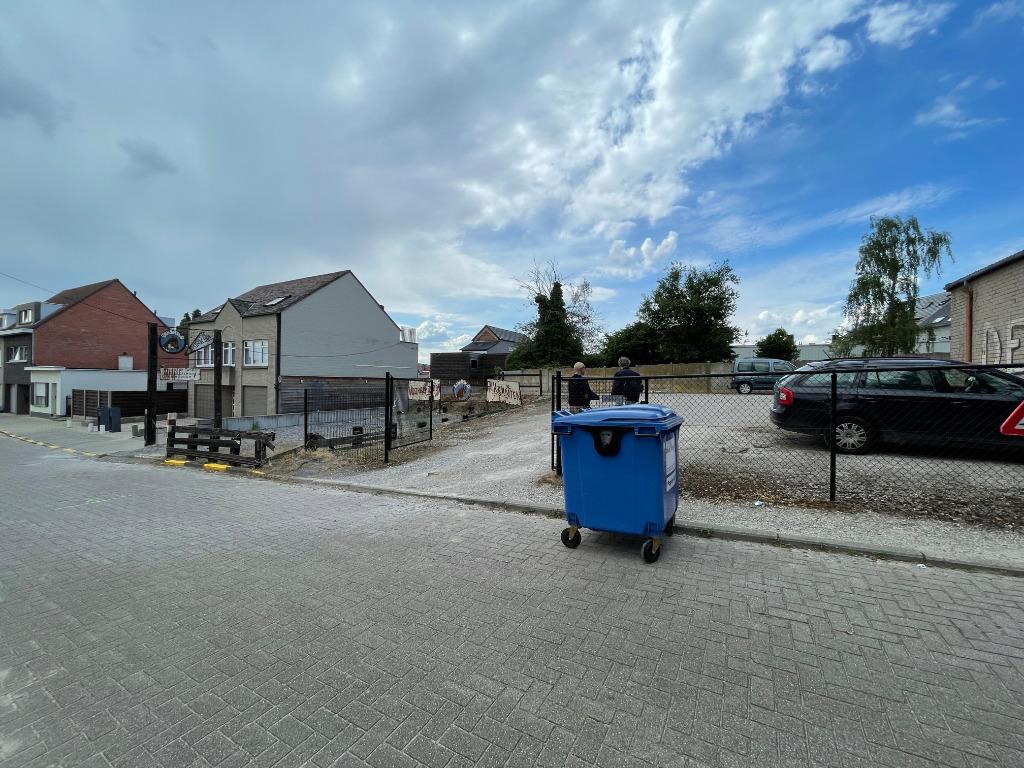 Parkeerplaatsen TE HUUR, pal in centrum Heist-op-den-Berg, Immo, Garages en Parkeerplaatsen, Provincie Antwerpen