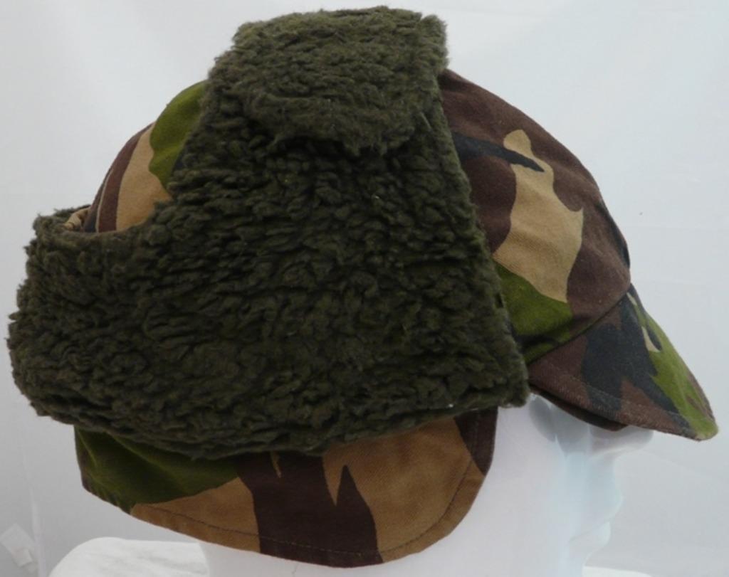 Pet / Muts, Veld, Bontgevoerd, Winter, maat 59, KL, 1990.(5), Collections, Enlèvement ou Envoi, Armée de terre, Vêtements ou Chaussures