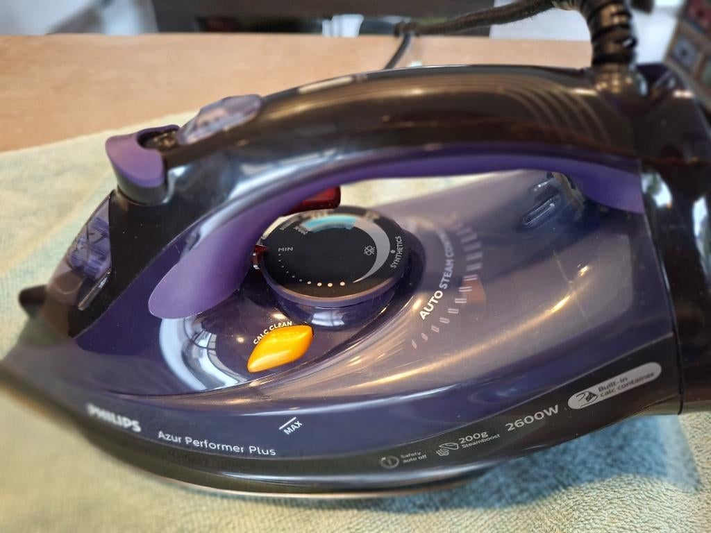 Stoomstrijkijzer Philips 4500 Series, Elektronische apparatuur, Ophalen, Zo goed als nieuw, Strijkijzer met snoer