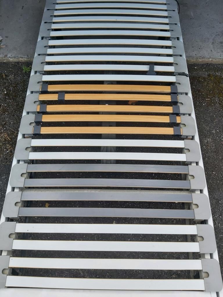 2 sommiers à lattes électriques, Maison & Meubles, Chambre à coucher | Matelas & Sommiers, Comme neuf, Enlèvement